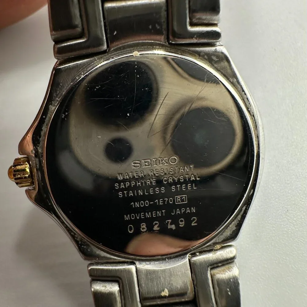 Seiko Watch Women Silver Tone White Dial Cracked Crystal Missing Buckle Working